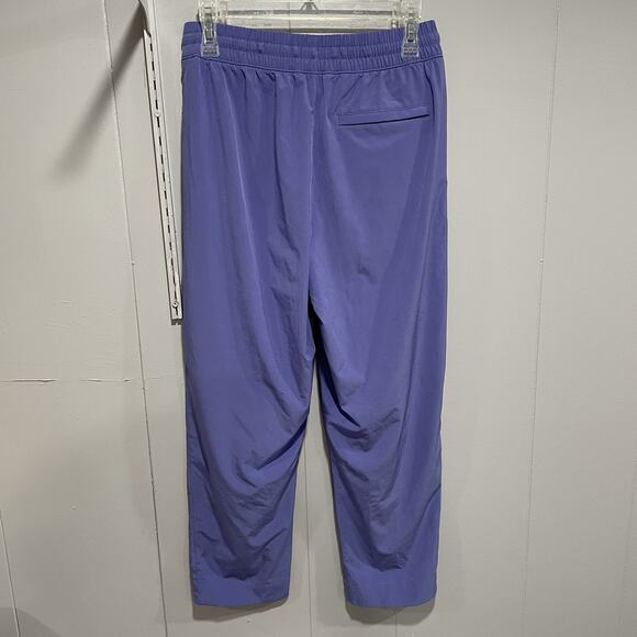 Athleta Lightweight Arrival Pant Size 4 Adonis Purple Cropped Loose Fit Pockets - Picture 3 of 8